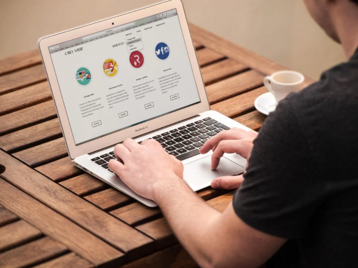 Helpful Web Designer Tips for Start-Ups